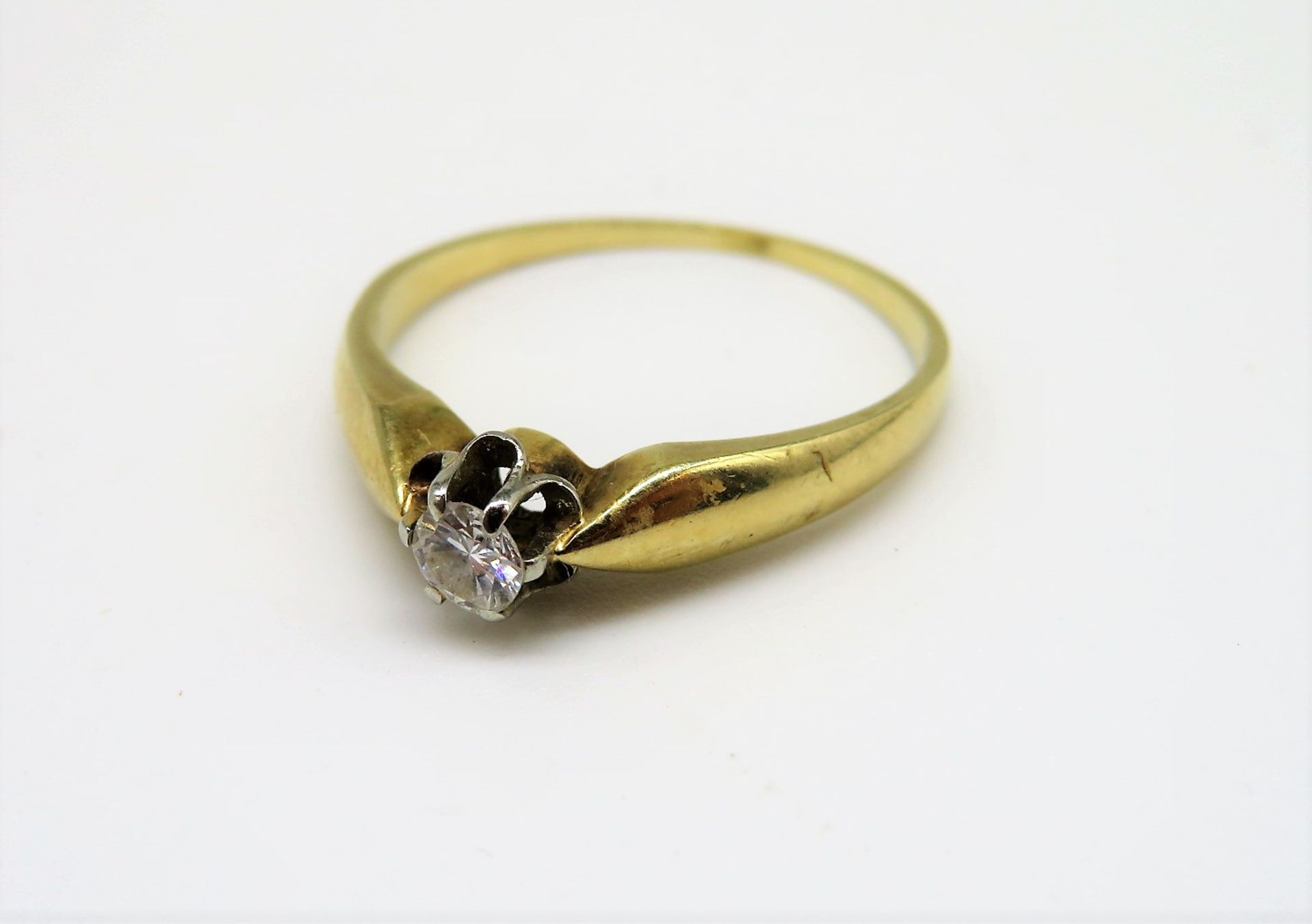 Damenring, 1920/30er Jahre, Brillant, ca. 0,17 ct, 585er Gelbgold, gepunzt, 2,6 g, Ringgr. 58.