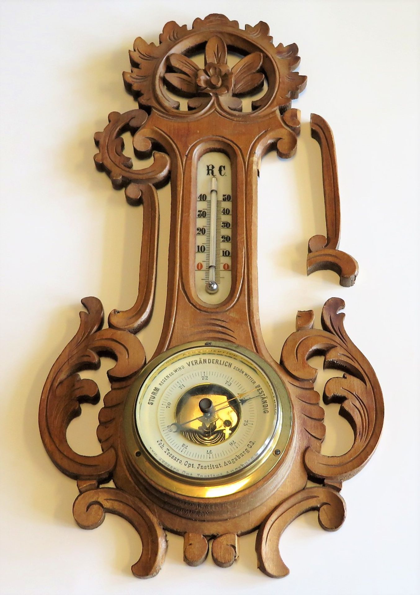 Barometer, um 1900, Joh. Tessaro Augsburg, Holz geschnitzt, besch., 42 x 21 cm.