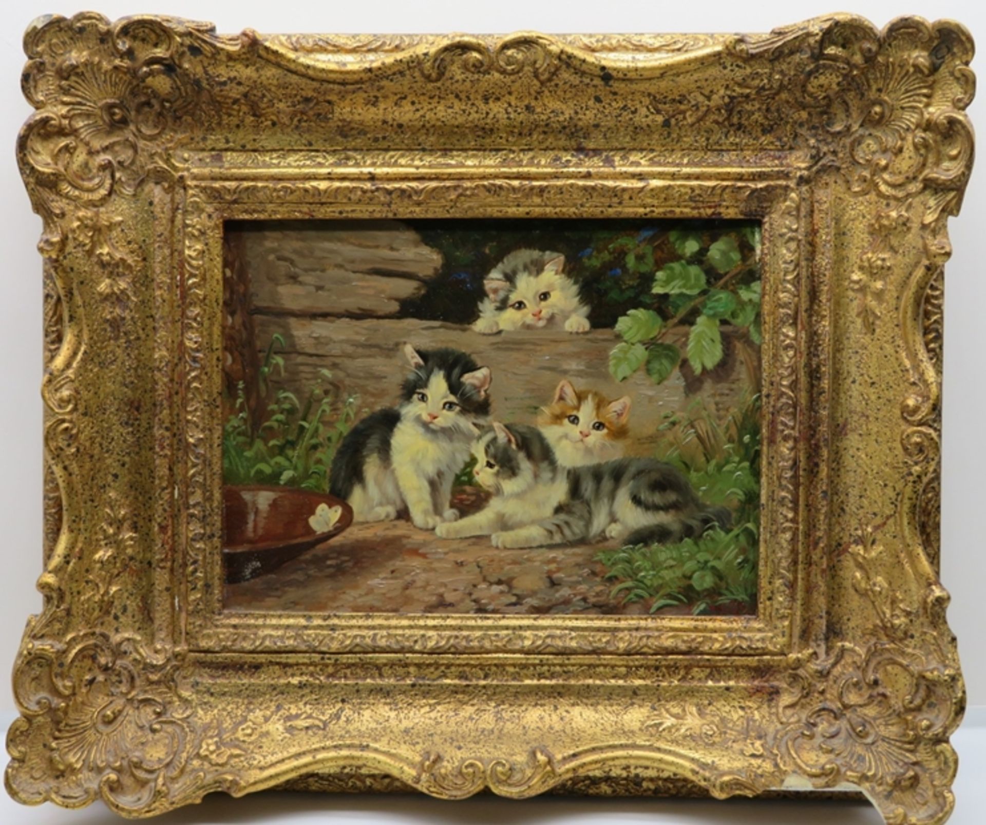 Unles.sign., "Vier Katzen mit Schmetterling", re.u.unles.sign., Öl/Holz, 18 x 24 cm, R.  (mit Best. - Bild 2 aus 2