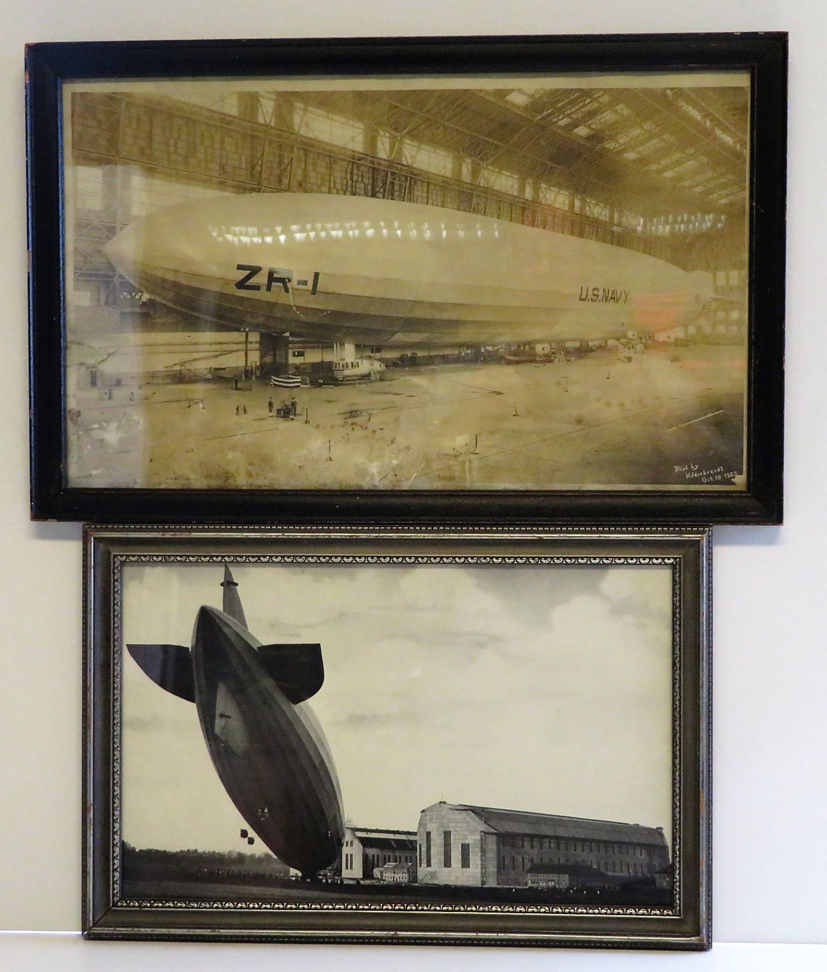 3 Fotografien, Zeppelindarstellungen, ca. 34 x 44 cm, R.