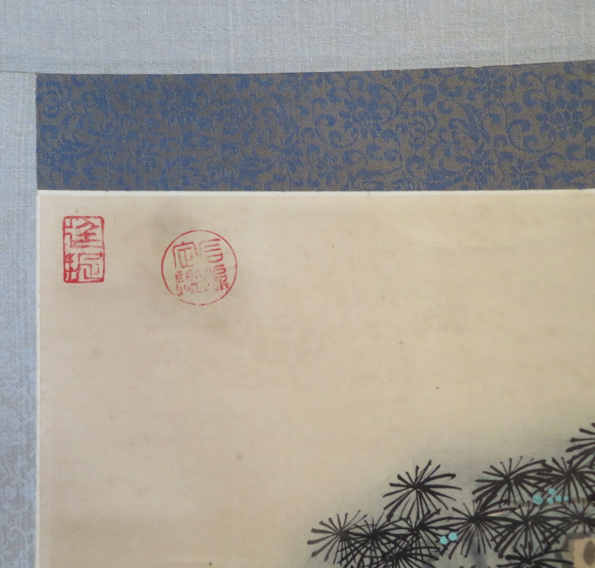 Rollbild, China, Seidenmalerei, sign., 116 x 58 cm. - Bild 3 aus 3