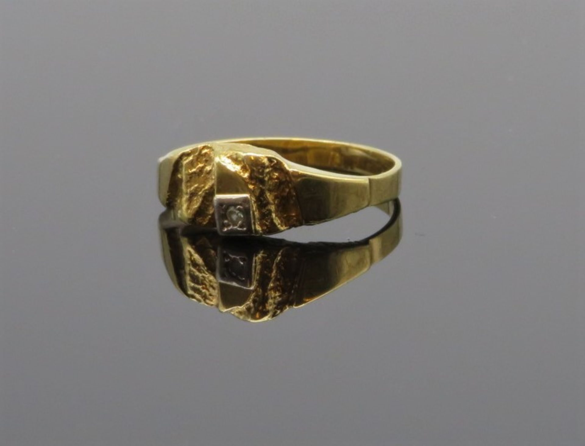 Designer-Ring, 1980er Jahre, Diamant, ca. 0,02 ct, 585er Gelbgold, gepunzt, 1,9 g, Juweliersigné "A