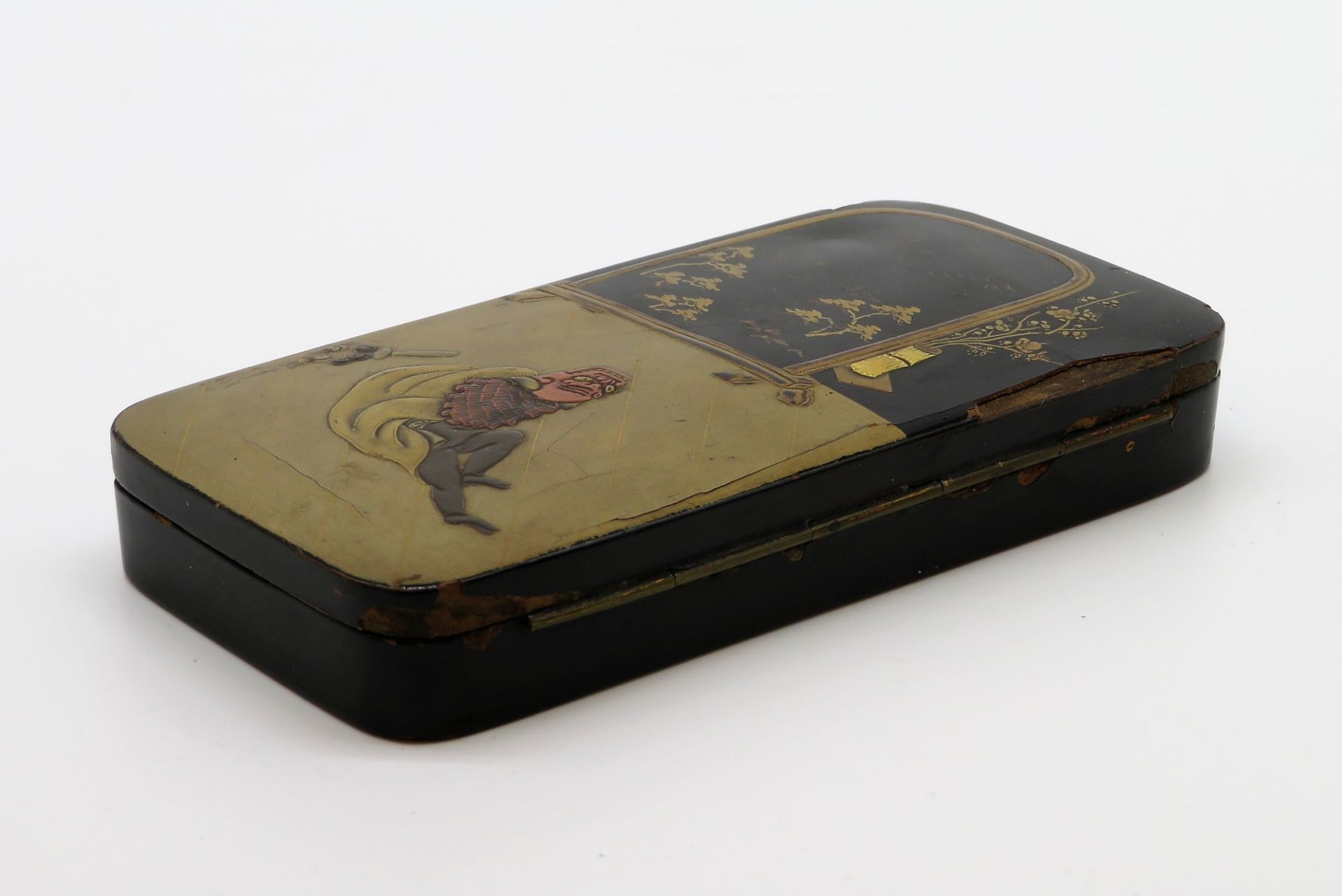 Etui, Japan, Meiji Periode, 1868 - 1912, feine Lackarbeit, besch., 2 x 7 x 13,5 cm. - Bild 2 aus 2