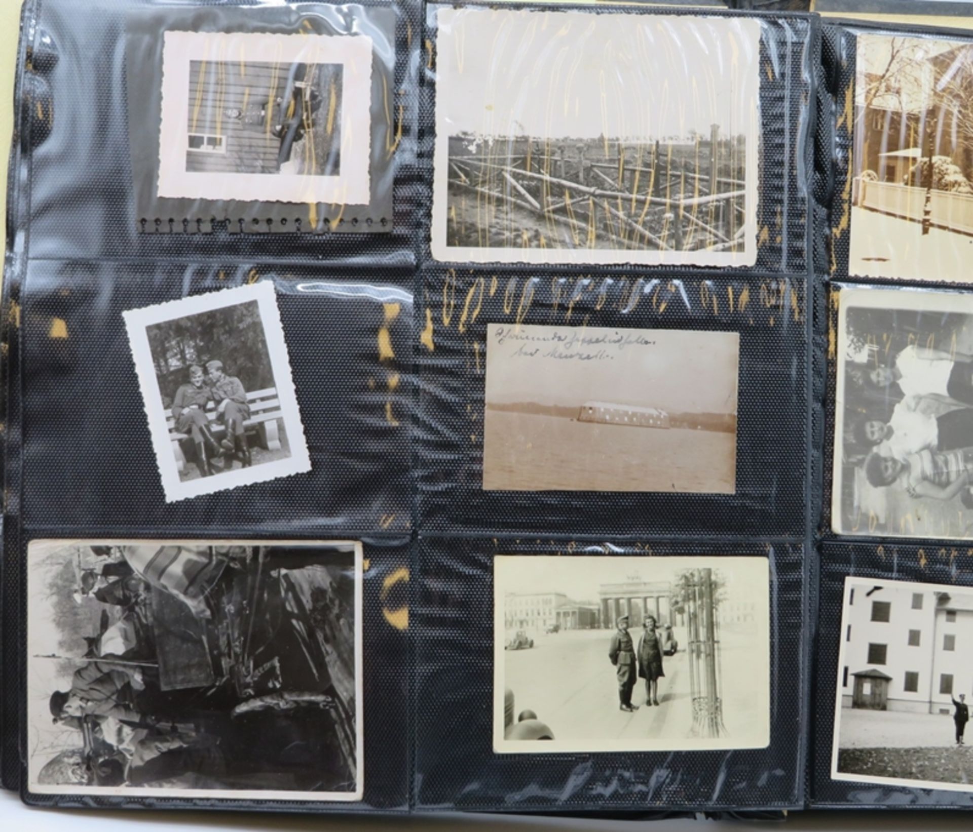 Album mit ca. 250 Fotos, davon von zahlreiche I. und II. Weltkrieg. - Image 2 of 2