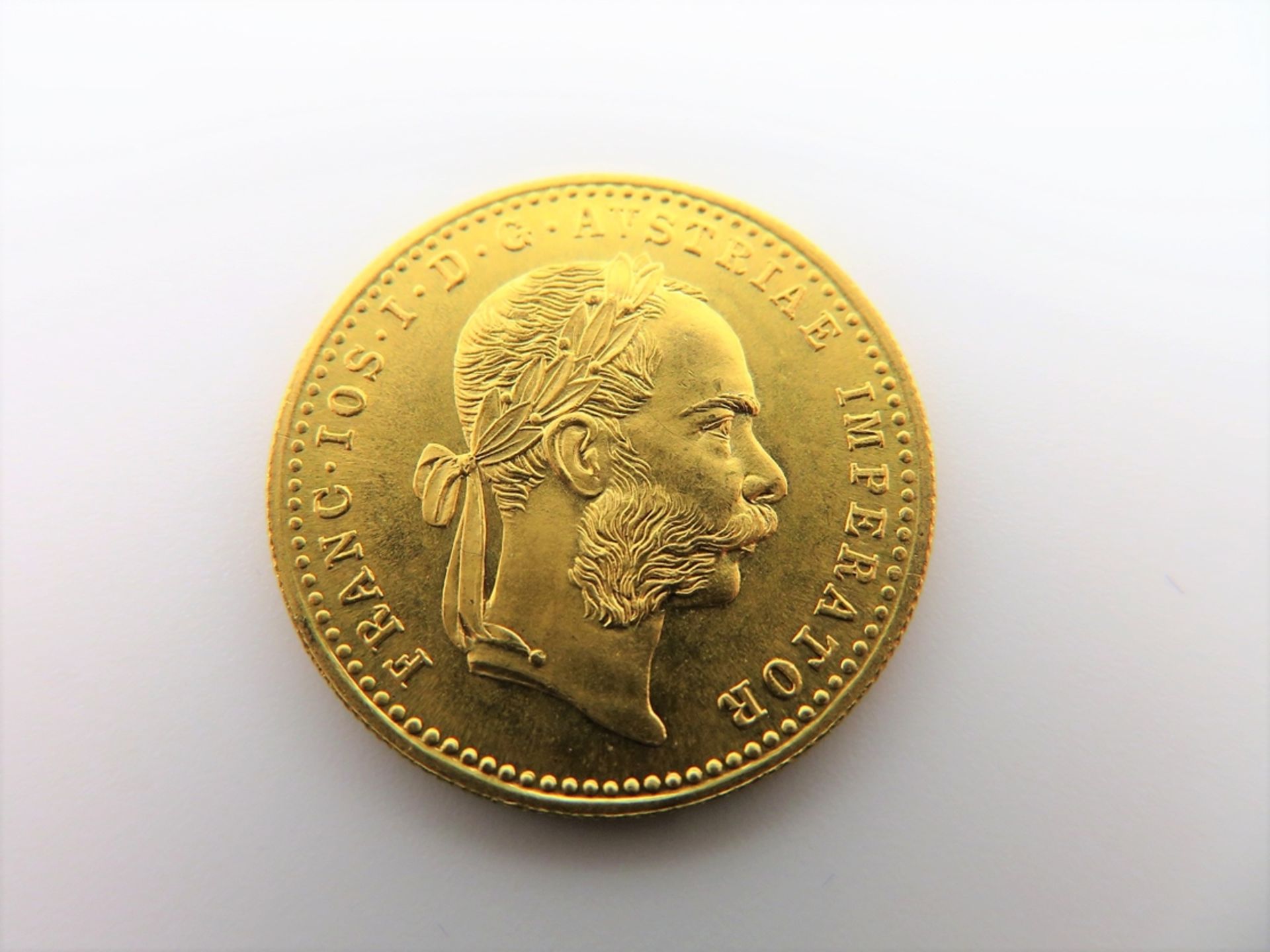 Goldmünze, Österreich, 1 Dukat, Kaiser Franz Joseph, 1915, 986er Gelbgold, 3,49 g, d 2 cm.