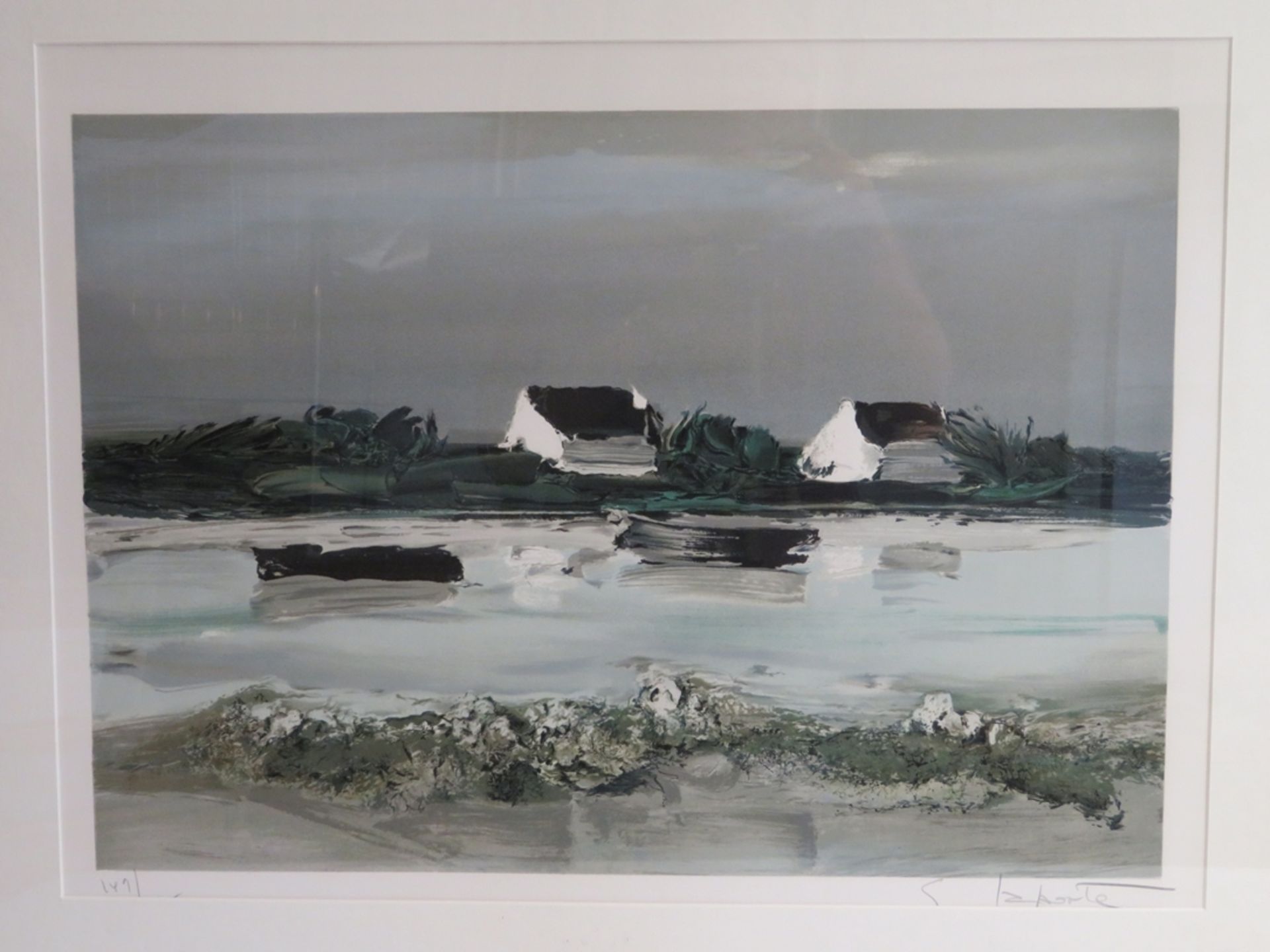 Unleserlich signiert, "Bauernkaten am Ufer", Farblithografie, 40 x 56 cm, R. [62,5 x 78 cm]