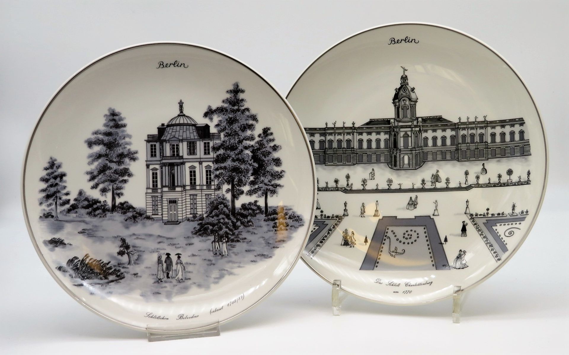 2 Ansichtenteller, KPM Berlin, "Schloss Charlottenburg" und "Schlösschen Belvedere", unterglasurbla