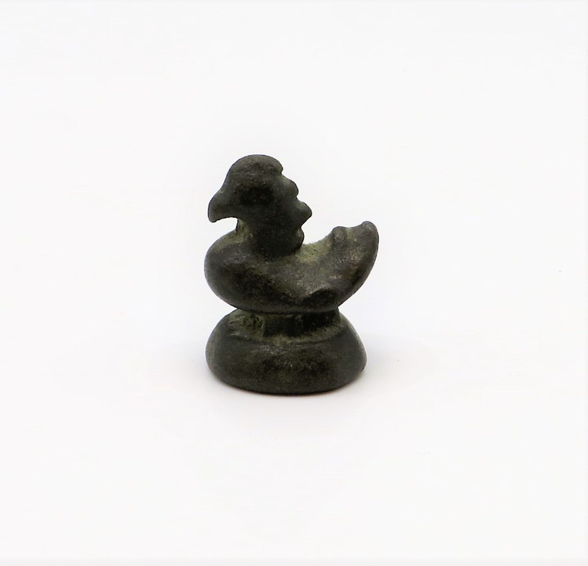 Opiumgewicht in Form eines Hahns, Burma, Bronze, h 4 cm, d 3 cm.