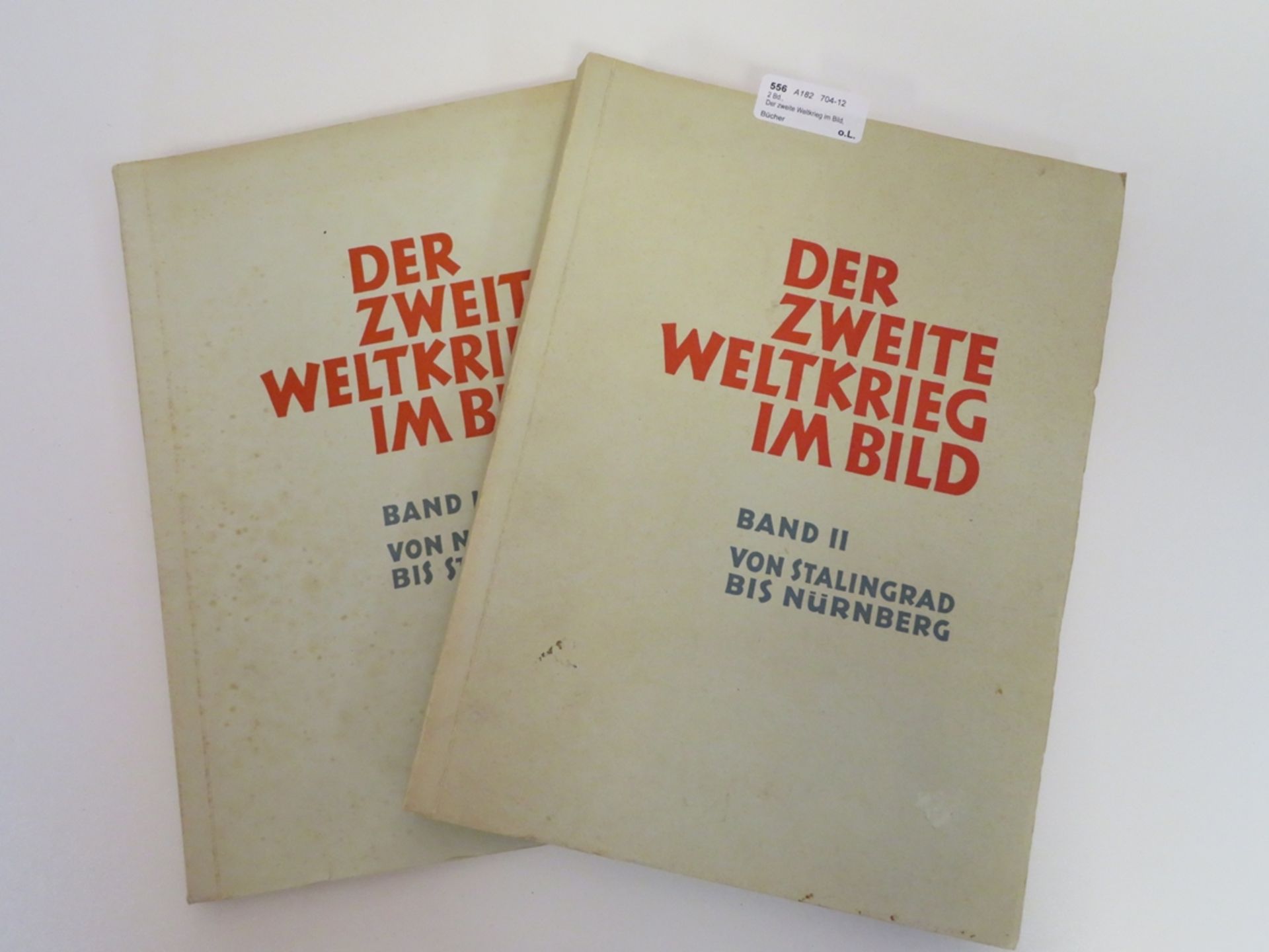 2 Bd., Der zweite Weltkrieg im Bild. Von Nürnberg bis Stalingrad., Band I. und II., 31 x 22,5 cm.