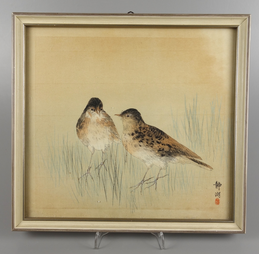 Okuhara Seiko (1837-1913), Zwei Vögel im Gras, Japan um 1900, kolorierter Holzs