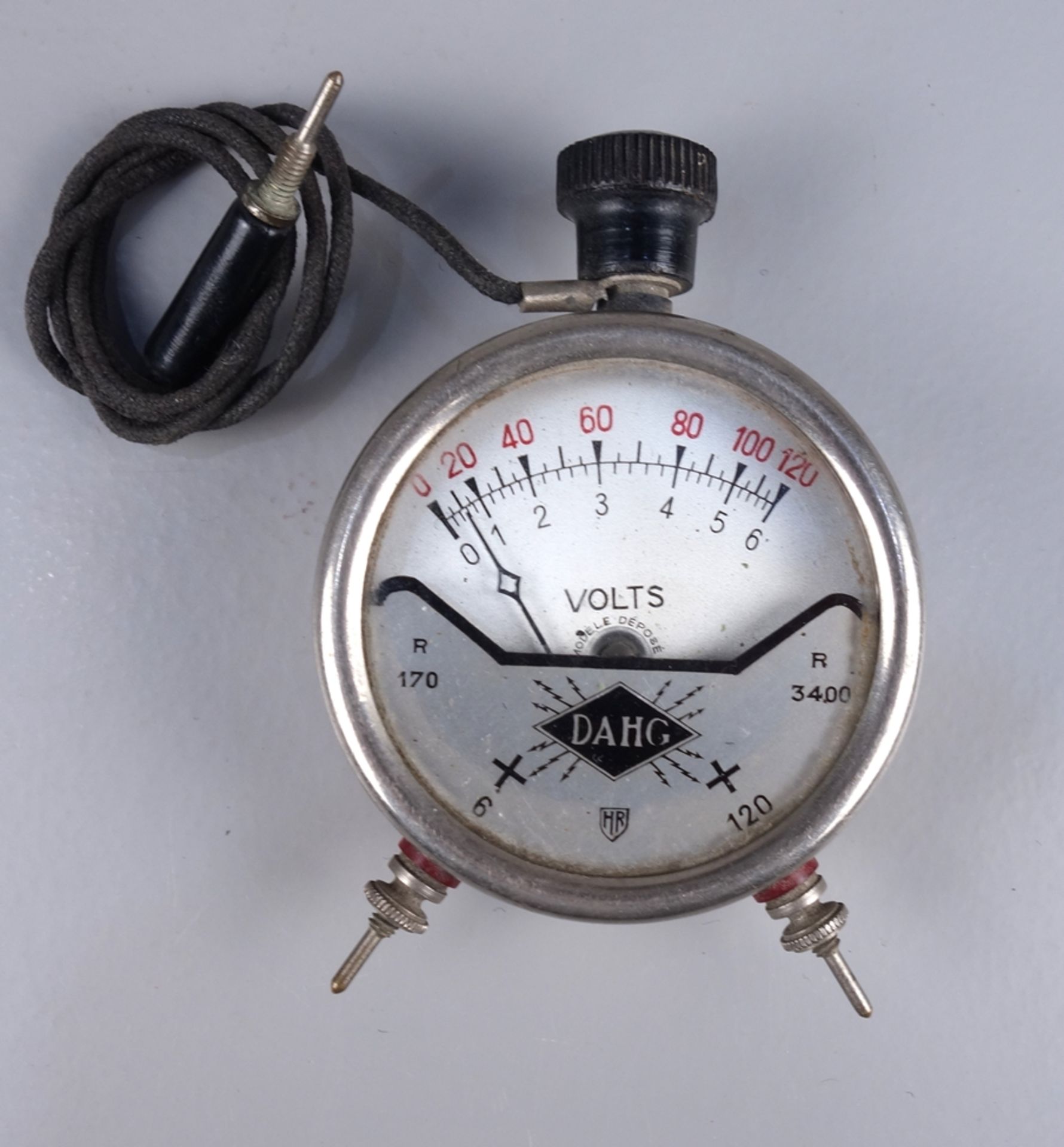Voltmeter DAHG, 1930er/1940er Jahre, Modéle Déposé, D.5,4cm, Fkt.n.gepr.