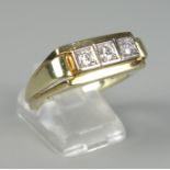 Ring mit 3 Brillanten, total ca.0,24ct, 585er Gold, Gew.9,06g, Brillanten neben