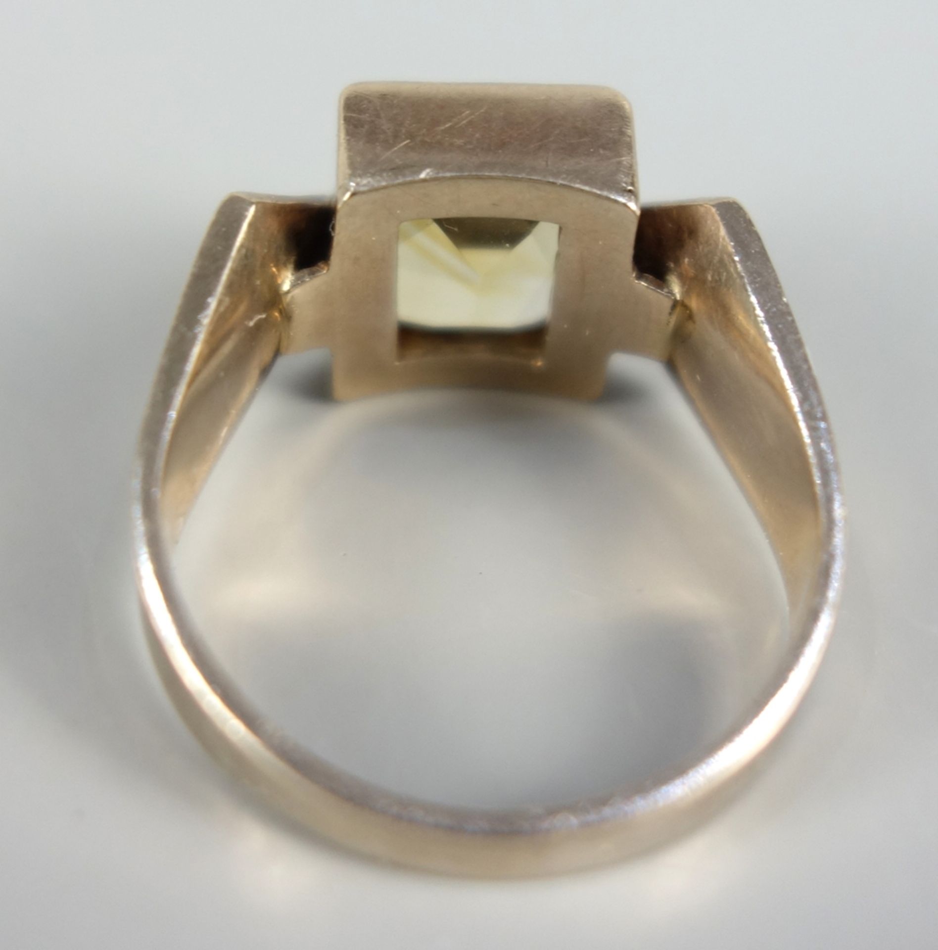 Ring mit Goldtopas, PGH Chrysos, Magdeburg, 333er Gold, Gew.4,62g, eckiger, fac - Image 3 of 3
