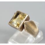 Ring mit Goldtopas, PGH Chrysos, Magdeburg, 333er Gold, Gew.4,62g, eckiger, fac