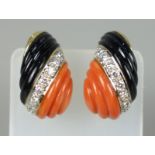 Paar Steckclips mit Koralle, Onyx und Brillanten, 750er Gold, Gew.15,46g, mit W