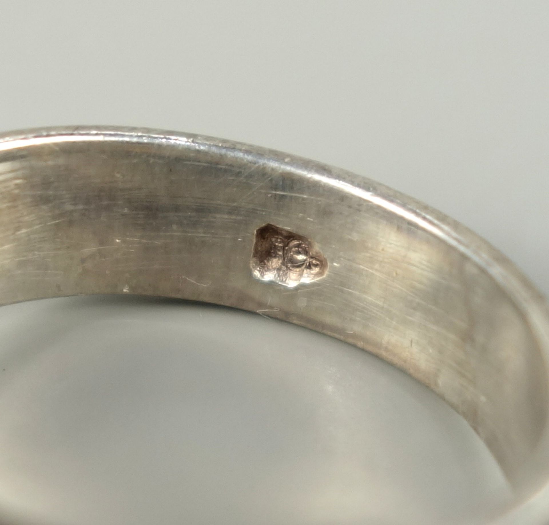 silberner Ring mit Wassermelonenturmalin, Gew.4,73g, ungedeutete Meisterpunze, - Bild 2 aus 2