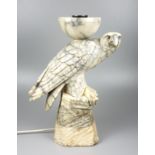 figürliche Lampe "Adler", Marmor, 1930er JahreGew.14,26kg, auf einem Felssockel sitzender A