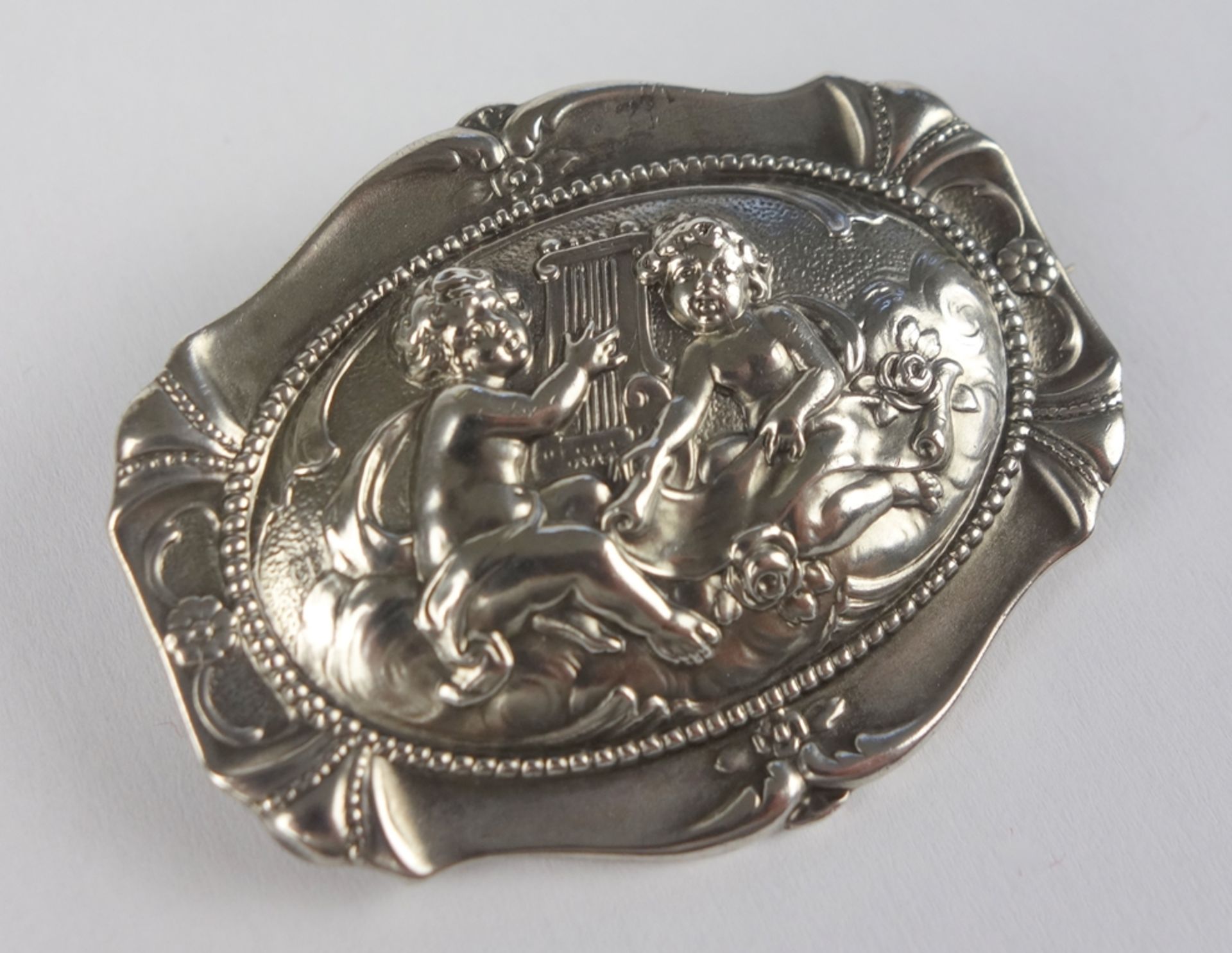 Brooch with putti, 800 silver, Historicism, c. 1890 - Image 3 of 3