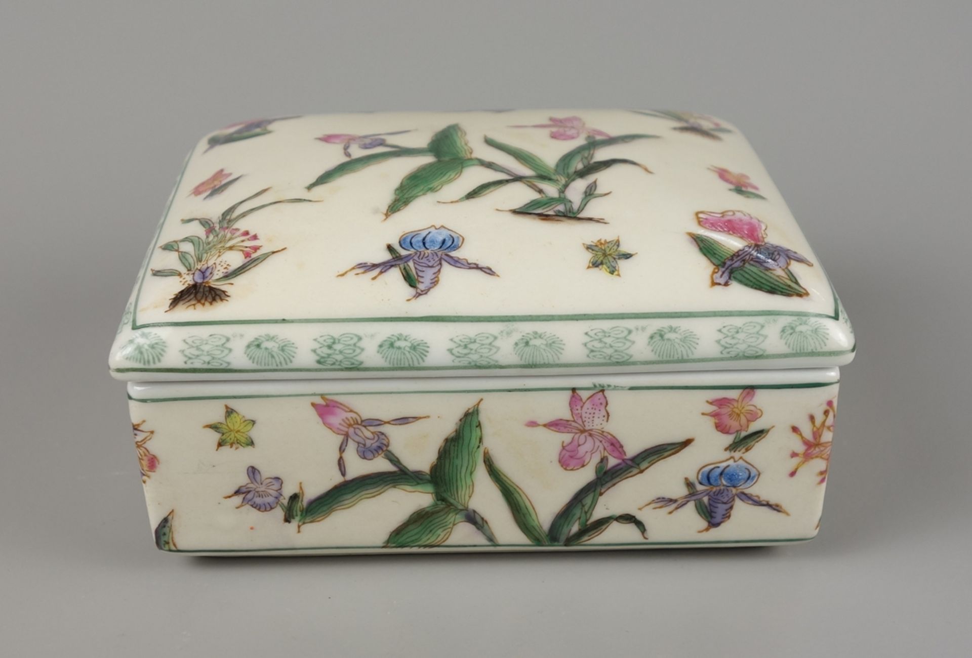 Box with orchid decoration, 2nd half 20th cent. - Image 2 of 2