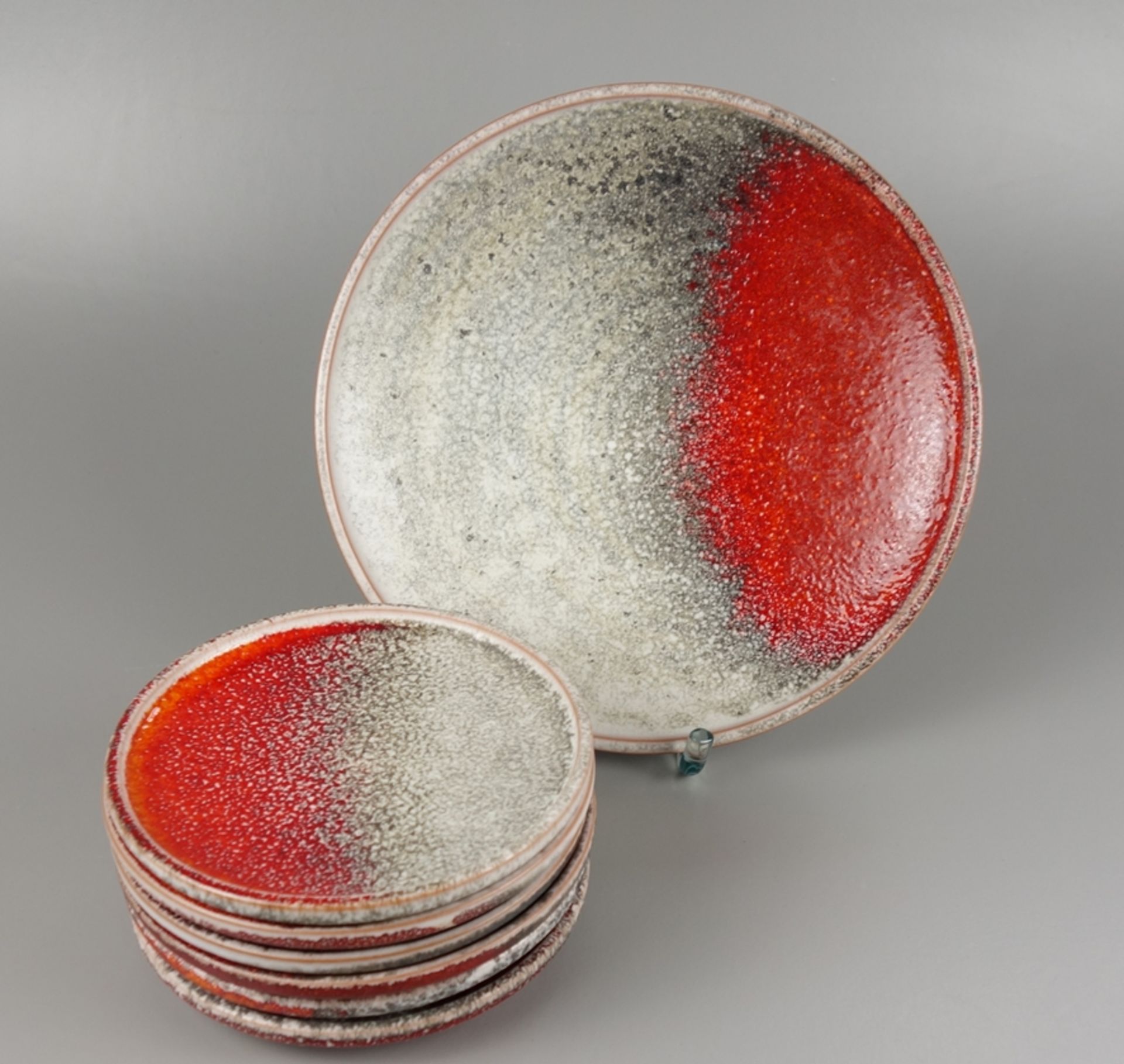 Set of plates, 7-pcs, lava glaze, no. 6569 and 6570, Karlsruher Majolika