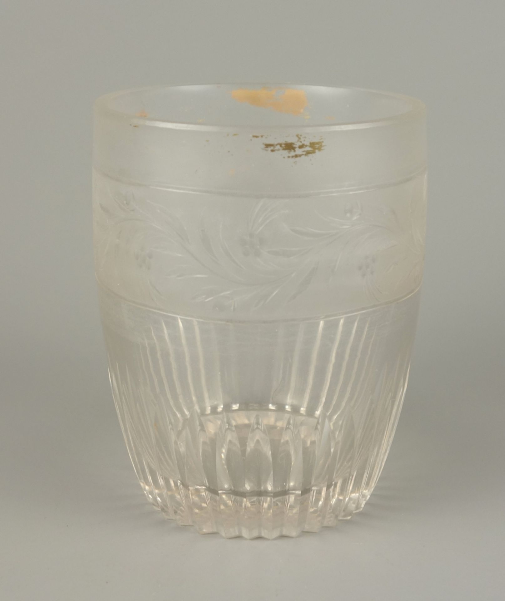Cup with floral engraving, Biedermeier, h.10,4cm - Image 3 of 3