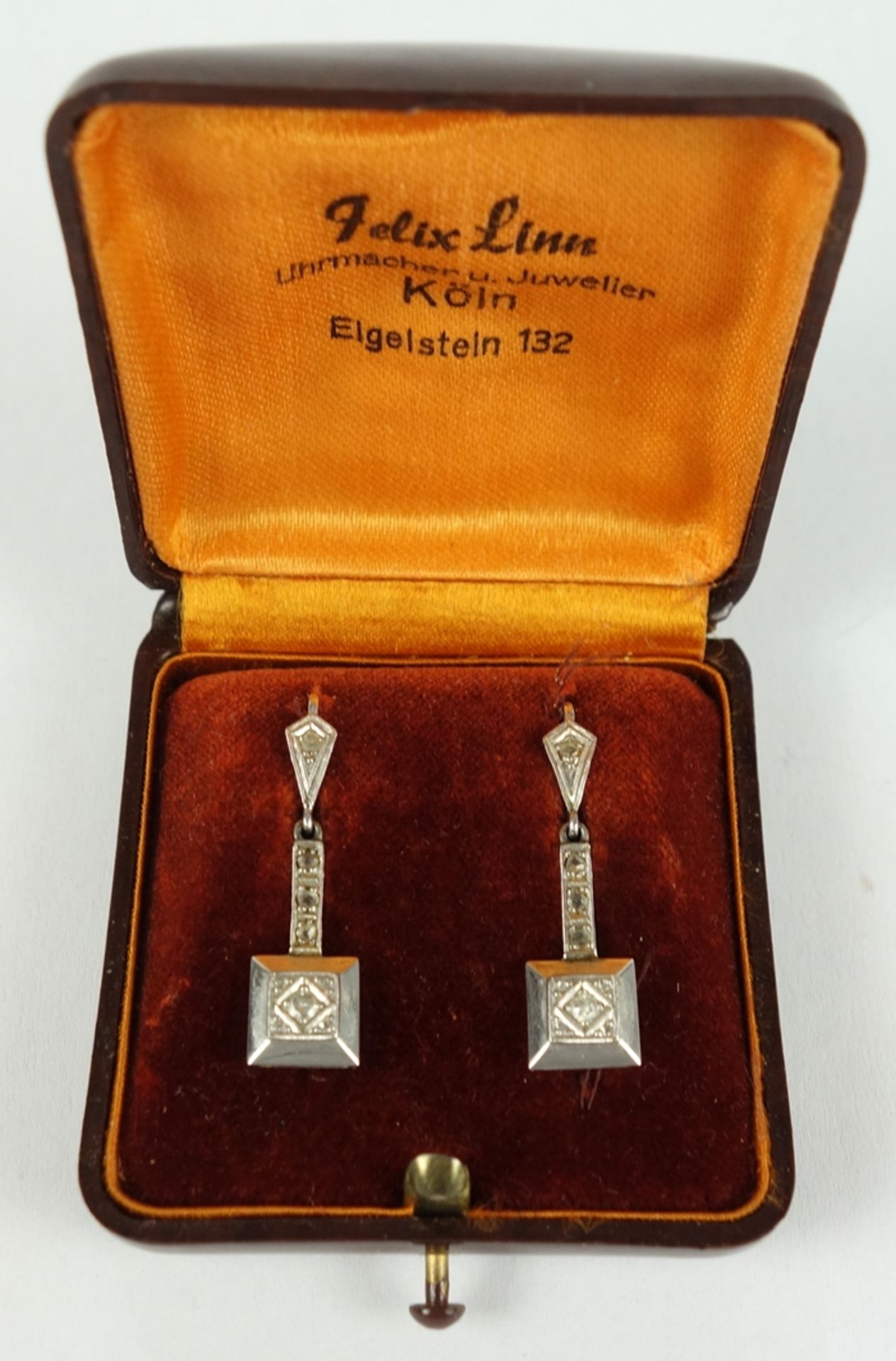 Paar Ohrhänger mit Brillant u. Diamantrosen, 585er Weißgold, Originaletui, Art Déco - Bild 2 aus 3