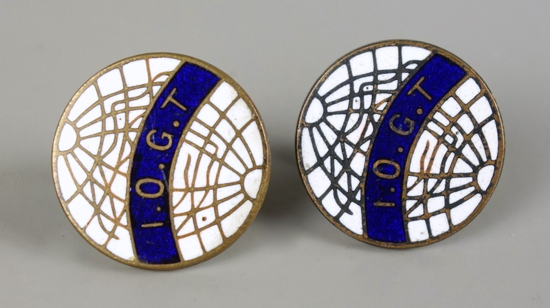 Pair of cufflinks, I.O.G.T. / Guttempler, enamelled, probably around 1930/1940