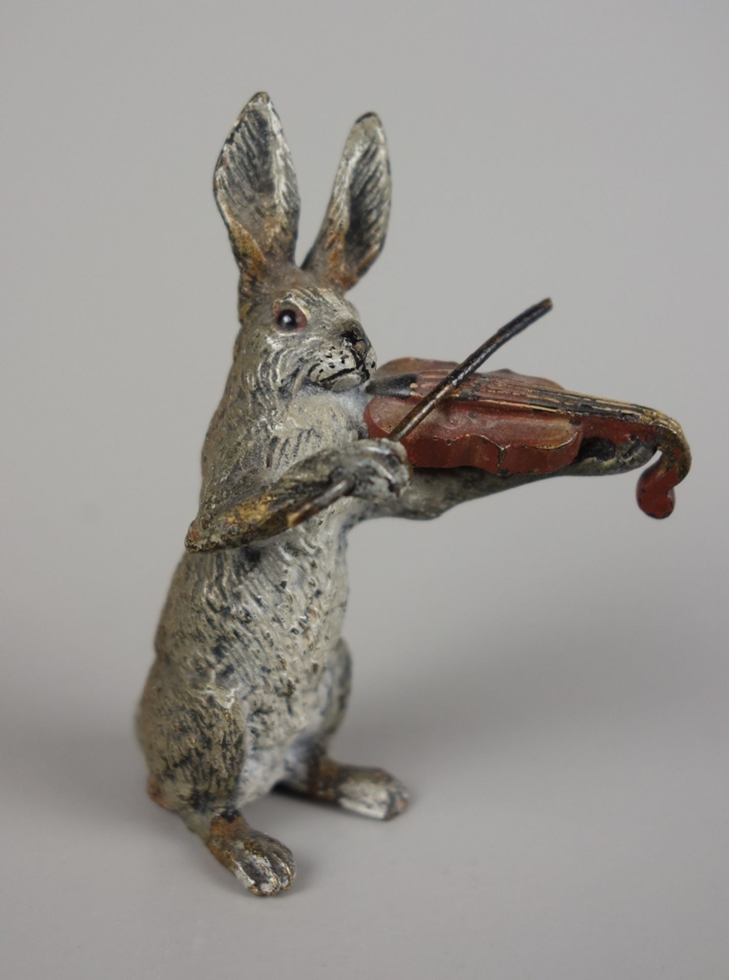 Hare with violin, Viennese bronze, probably Franz Bergmann, around 1900