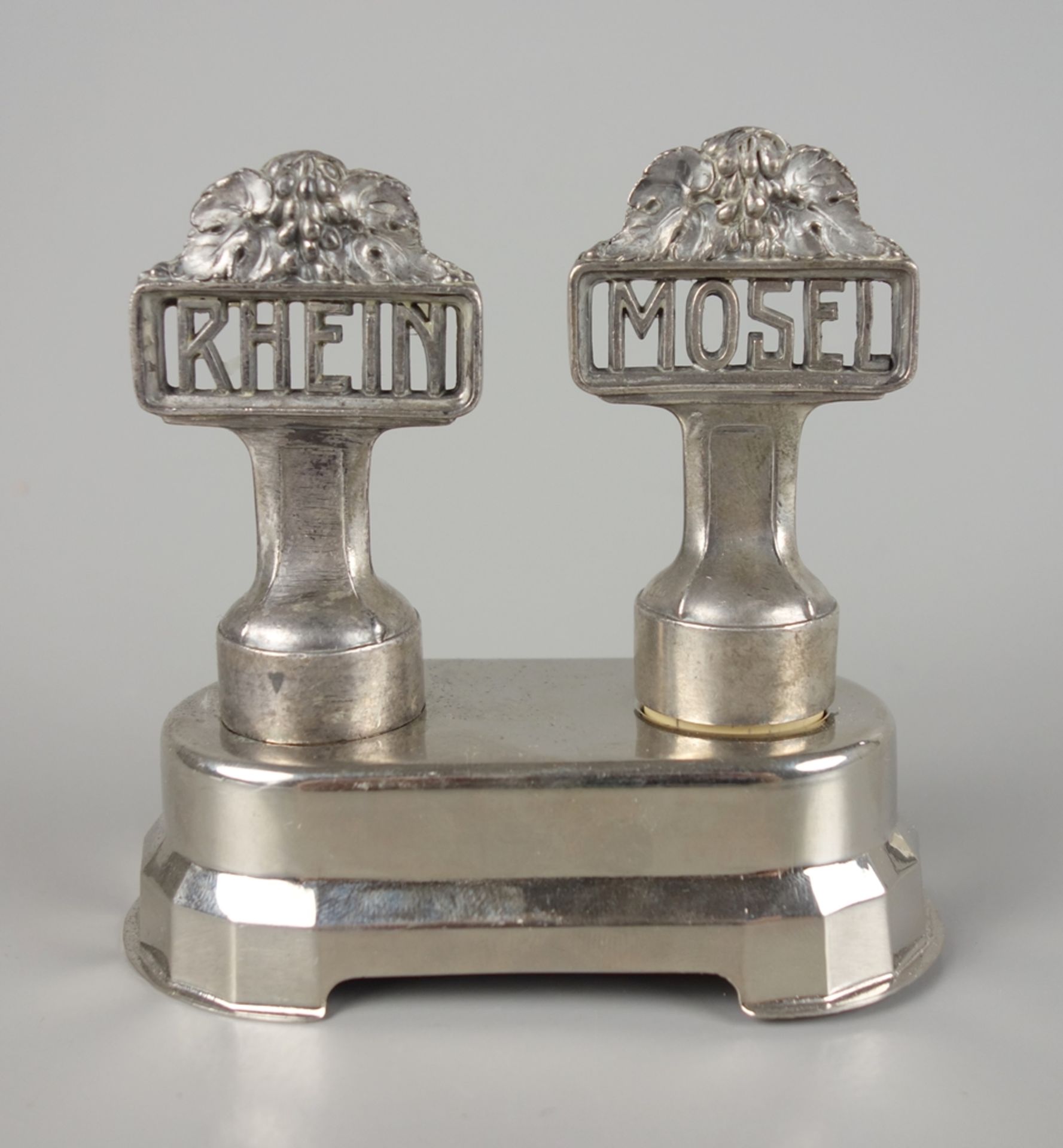 Pair of decorative corks "Rhein - Mosel", Orivit, around 1900, with stand