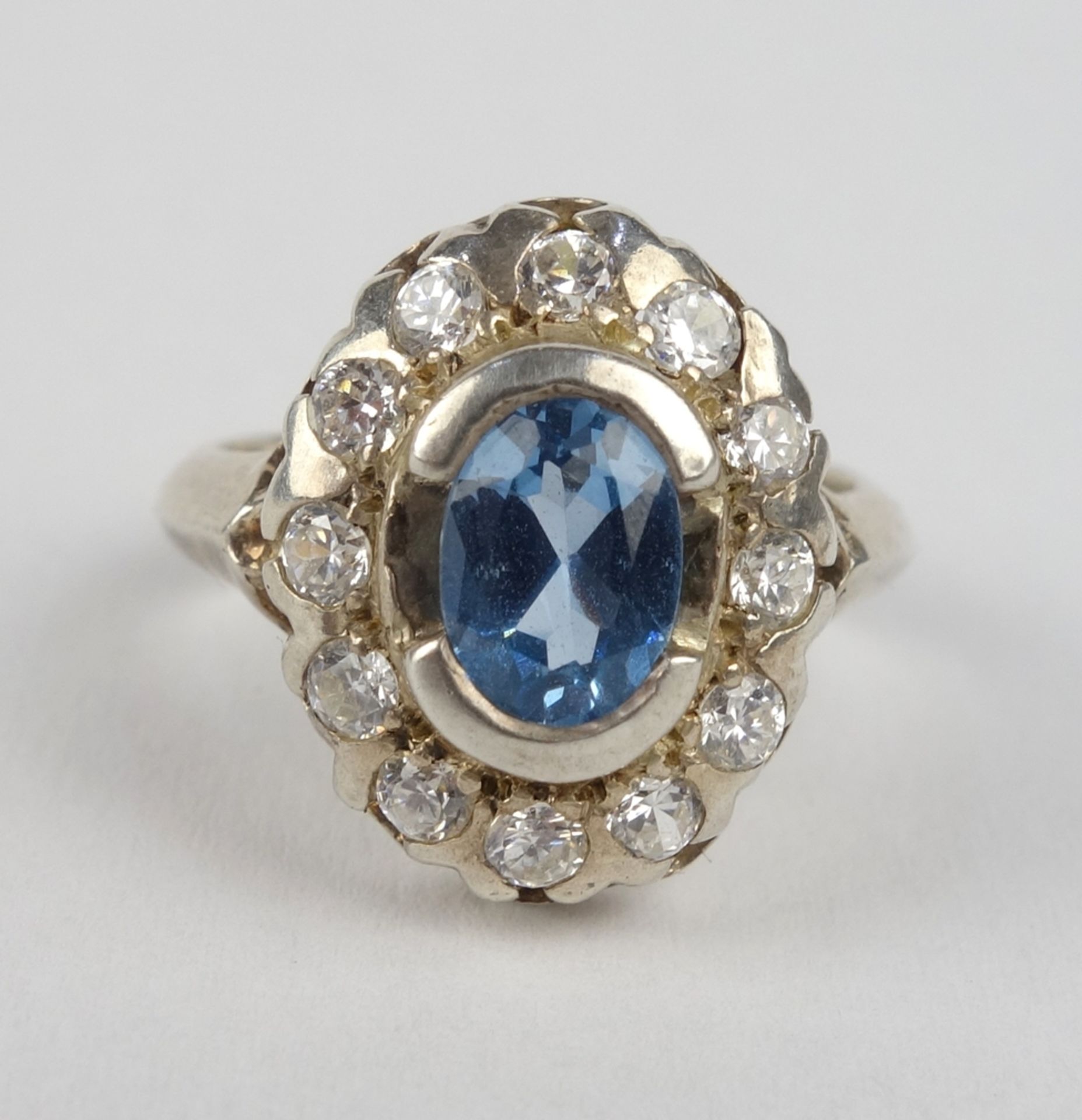Ring with light blue stone and zirconias, 925 silver, w.4,90g
