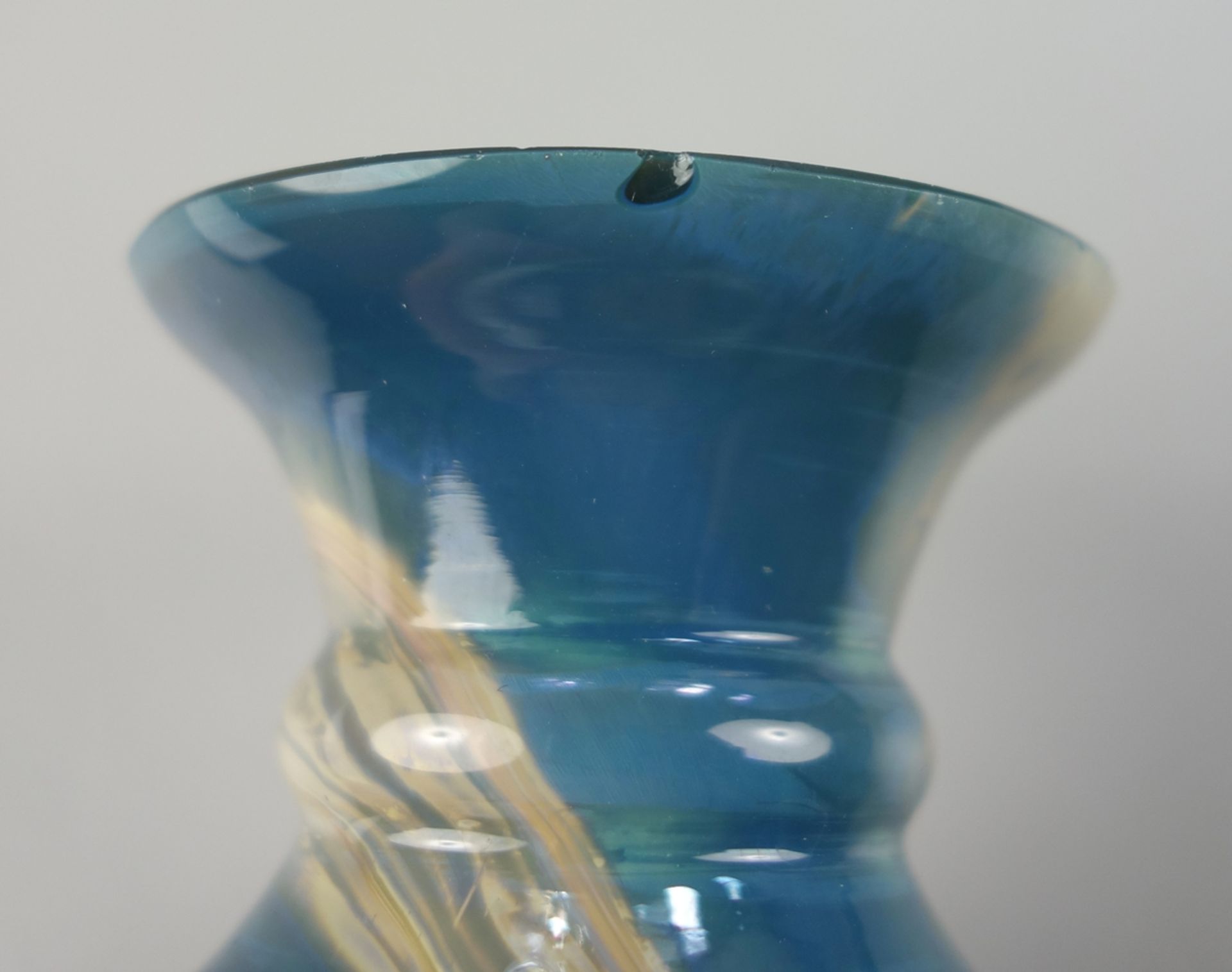 Vase, lithyalin glass, around 1890, h.14cm - Image 3 of 3