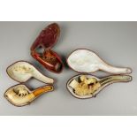 3 Pfeifen mit Pferdemotiven, u.a. Meerschaum, Originaletuis, um 1880