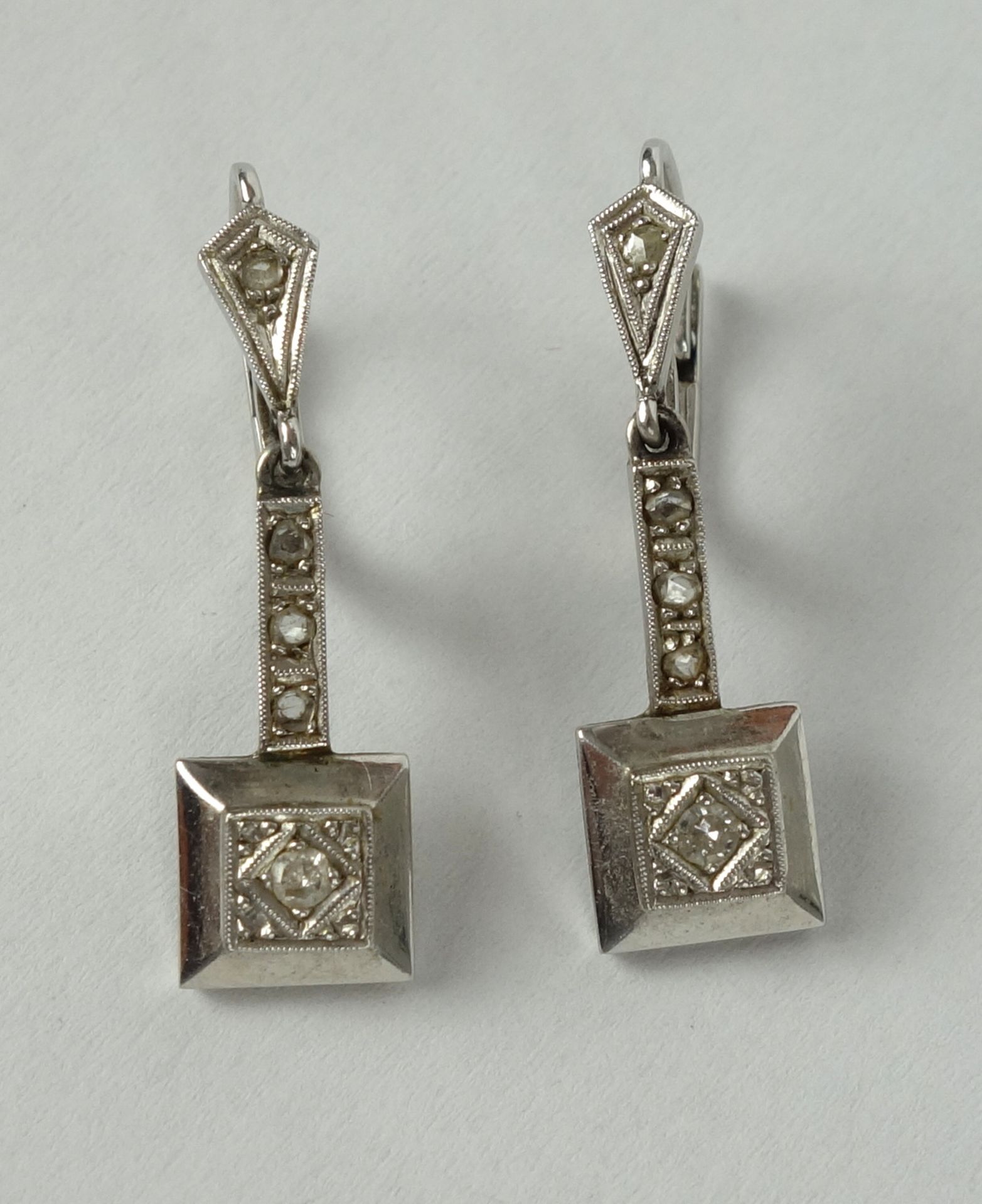 Paar Ohrhänger mit Brillant u. Diamantrosen, 585er Weißgold, Originaletui, Art Déco