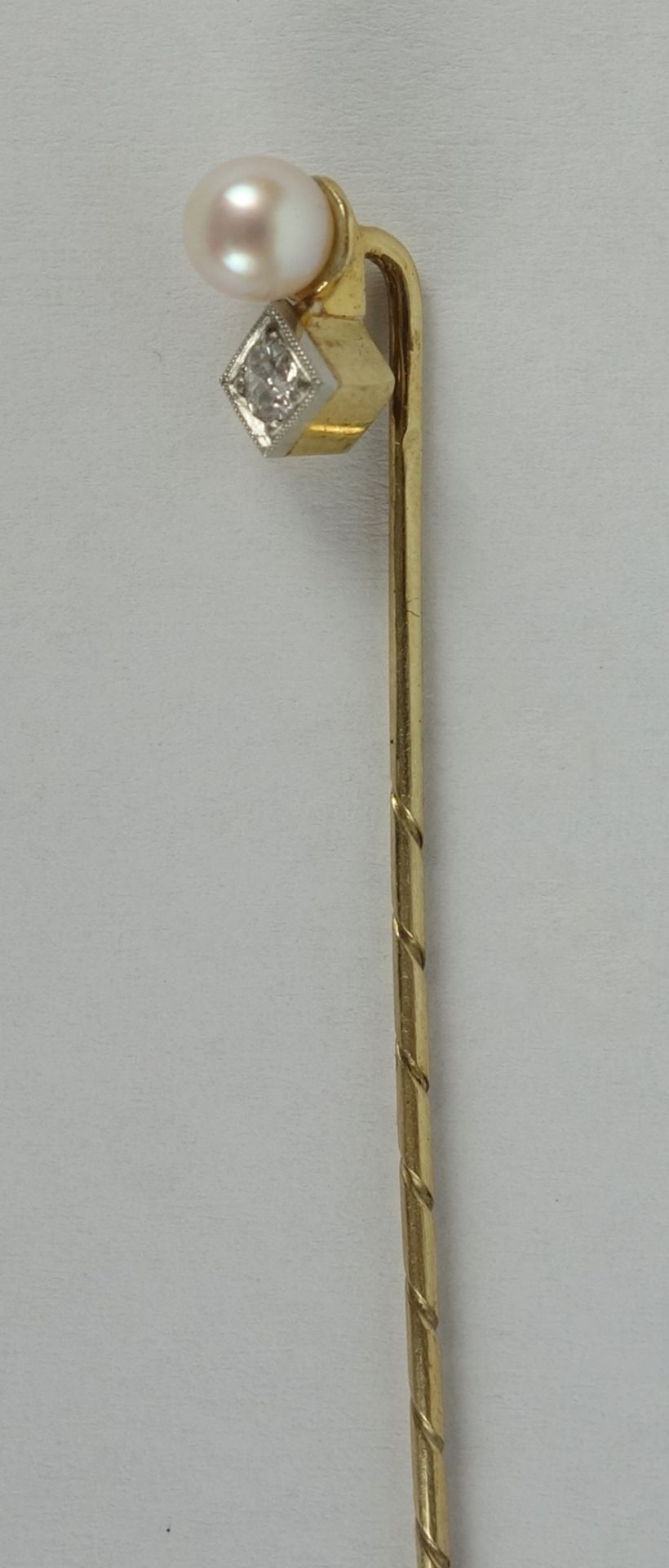 Nadel mit Perle und Diamant-Brillant, 585er Gelbgold, Gew.1,61g - Bild 2 aus 2