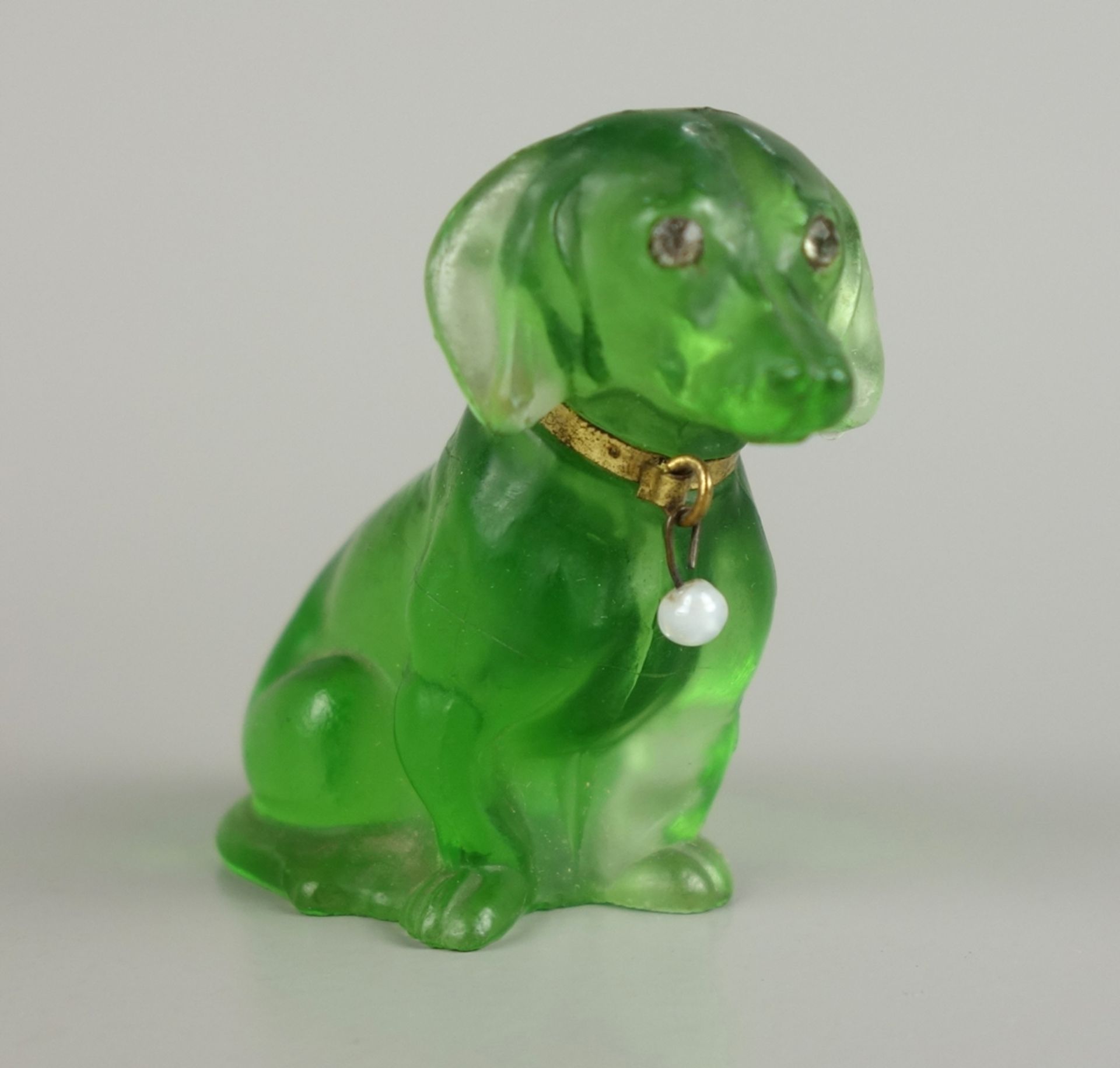 Green glass dachshund, Art Deco, Bohemia, c.1920, h.4,8cm