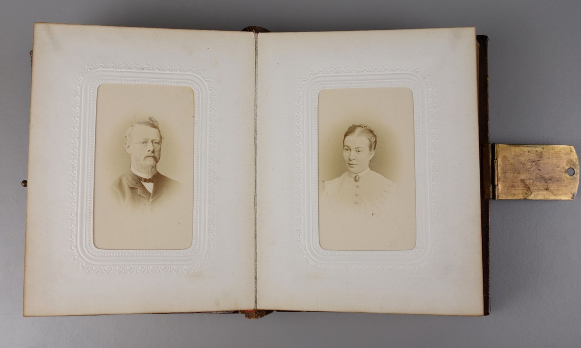 Photo album with approx. 49 cabinet photos, around 1900 - Image 3 of 3