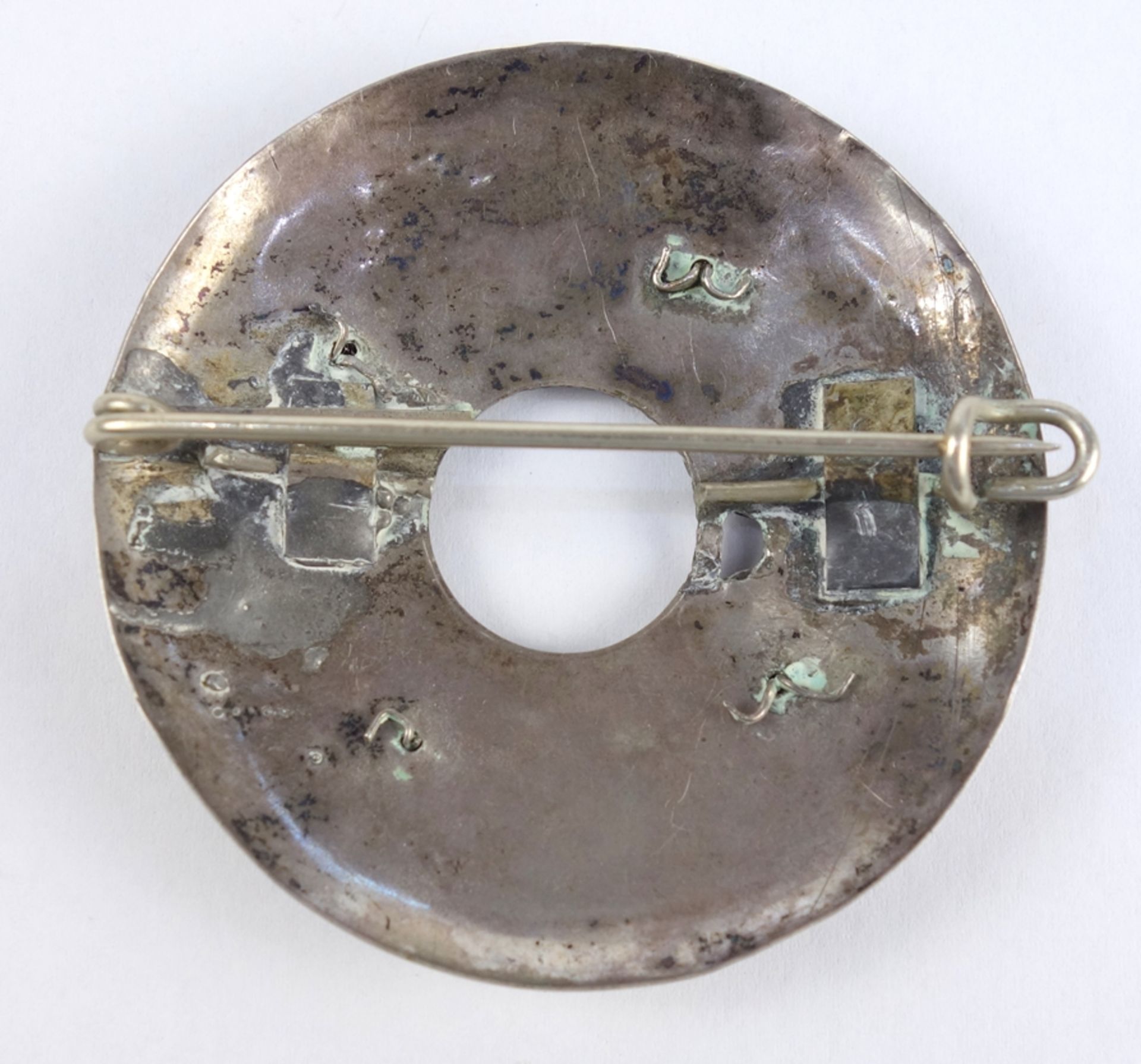 große, runde, silberne Brosche mit Steinbesatz, Trachtenschmuck des 19.Jh. - Bild 2 aus 2