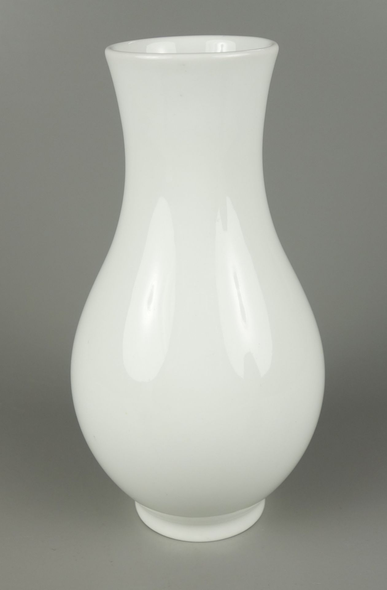 Rose vase, design Siegmund Schütz for KPM Berlin, 2nd half 20th c.