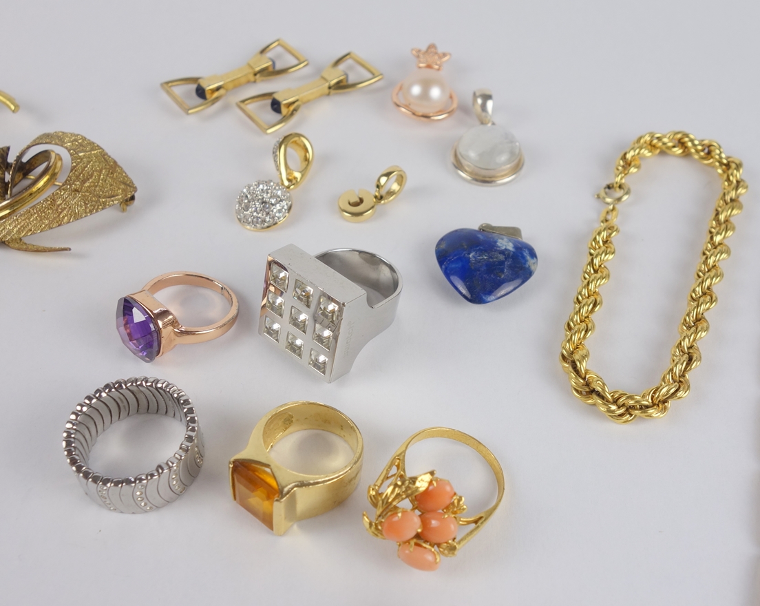 large mixed lot of high quality costume jewellery - Image 3 of 5