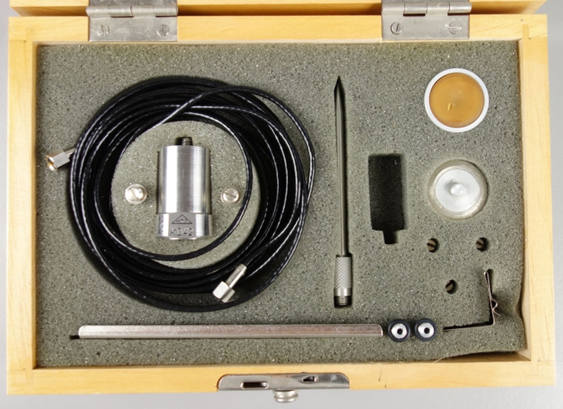 Vibration transducer KD42, MMF, acceleration transducer  - Image 2 of 3