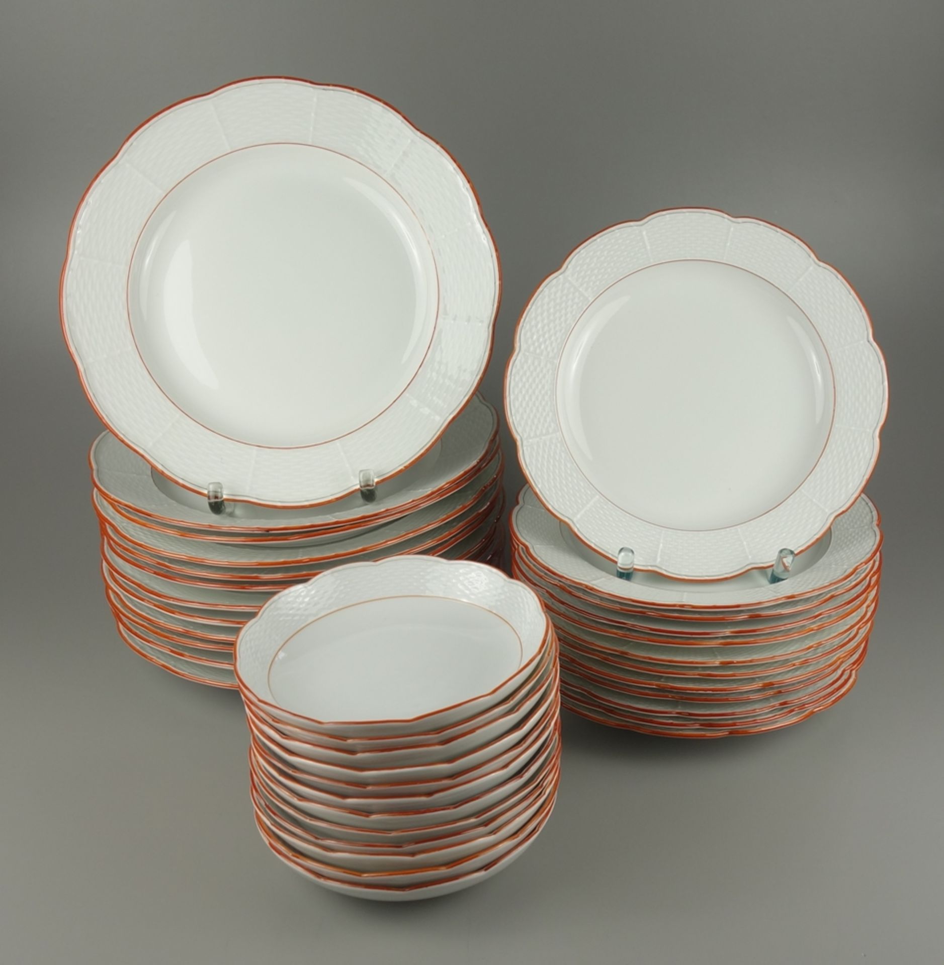 68-pcs. dinner service for 12 pers., coral with grey thread, ornamental rim, Meissen, 1st half 20th - Image 2 of 11