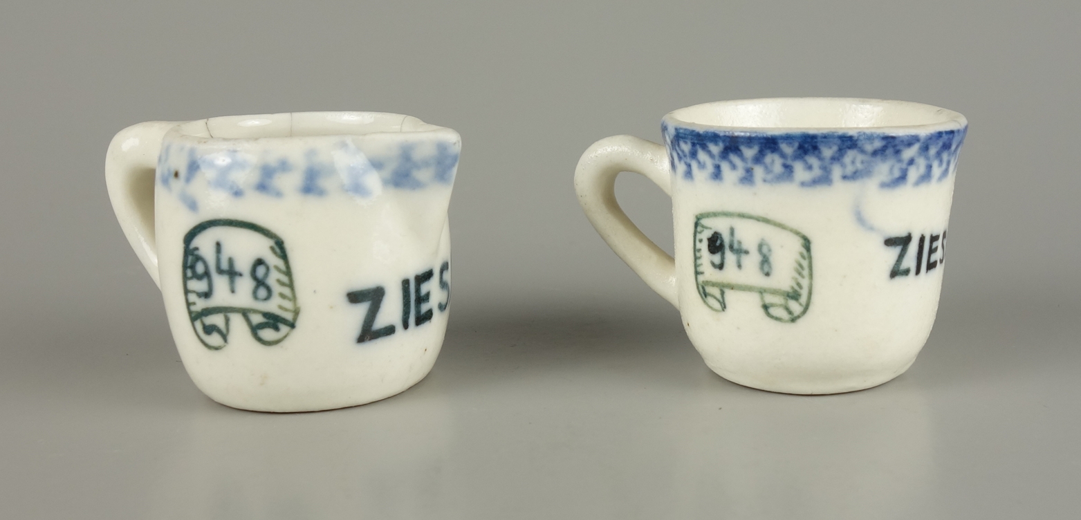 Miniature cup and jug, on the occasion of the 1000 year celebration of Ziesar, Brandenburg, 1948 - Image 2 of 3