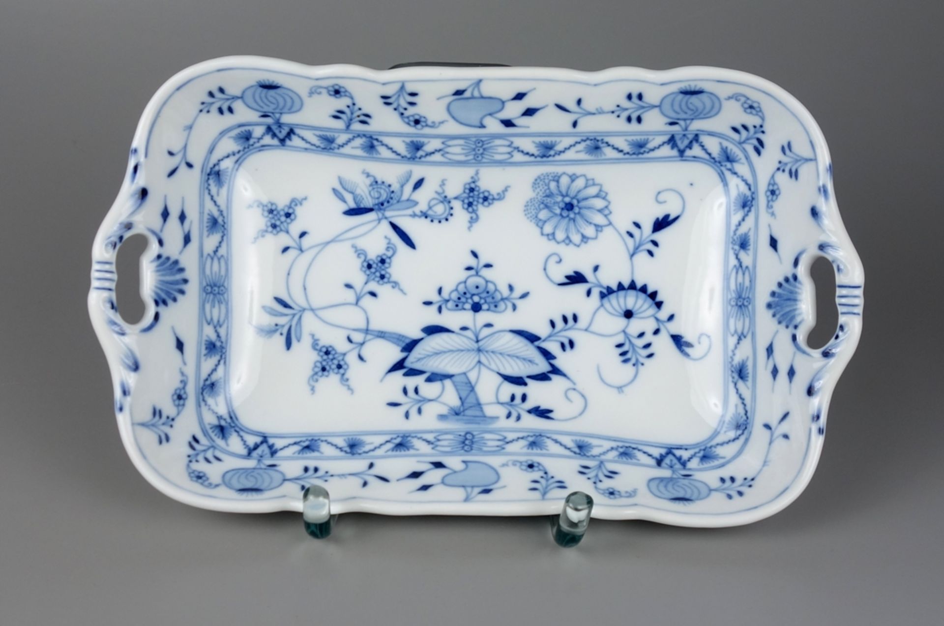 Square bowl, onion pattern, city of Meissen