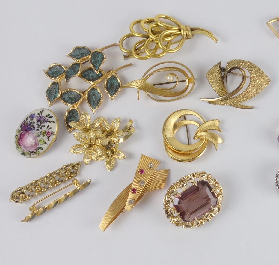 large mixed lot of high quality costume jewellery - Image 2 of 5