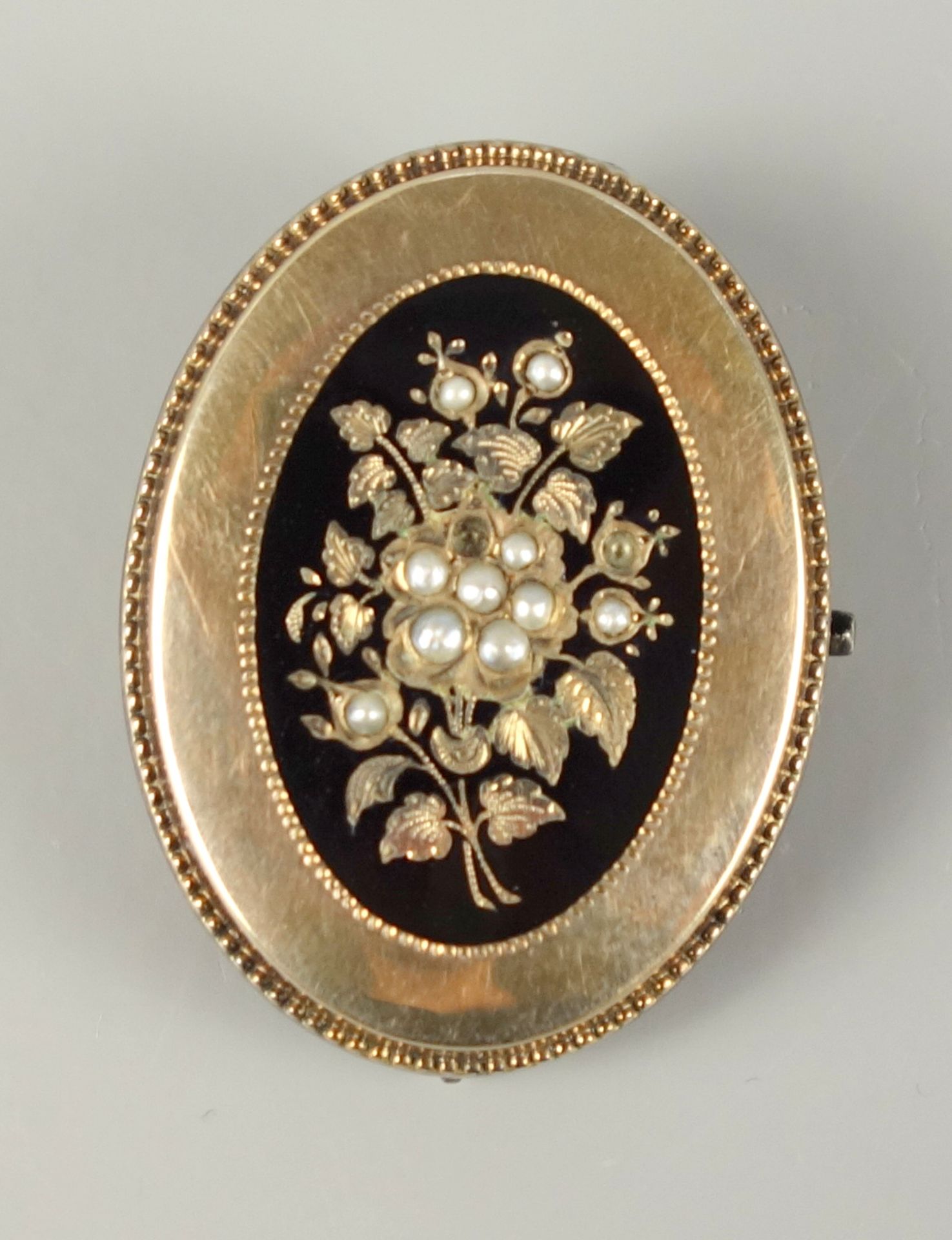 Medallion with small river pearls, Brooch / Pendant, Biedermeier