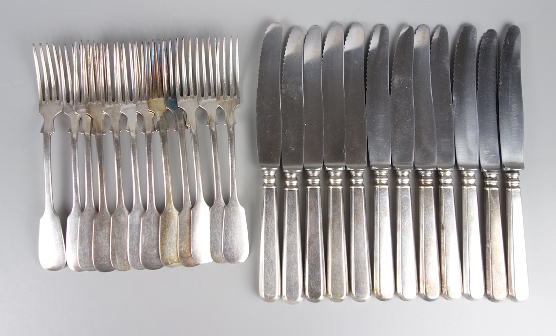 Breakfast set for 12 pers., spade decor, silver plating
