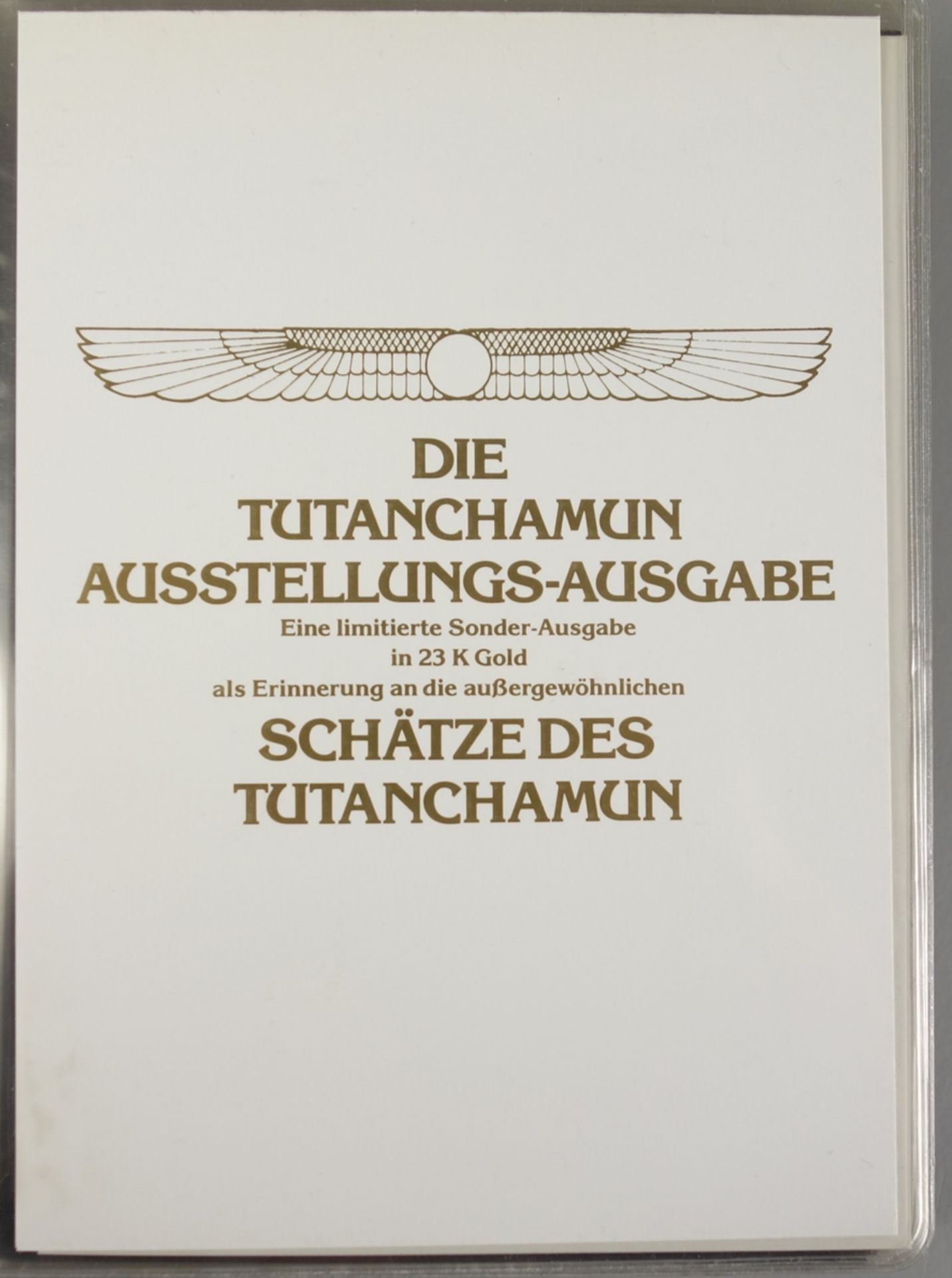 Die Tutanchamun Ausstellungs-Ausgabe mit 38 Briefmarken in 23K Gold