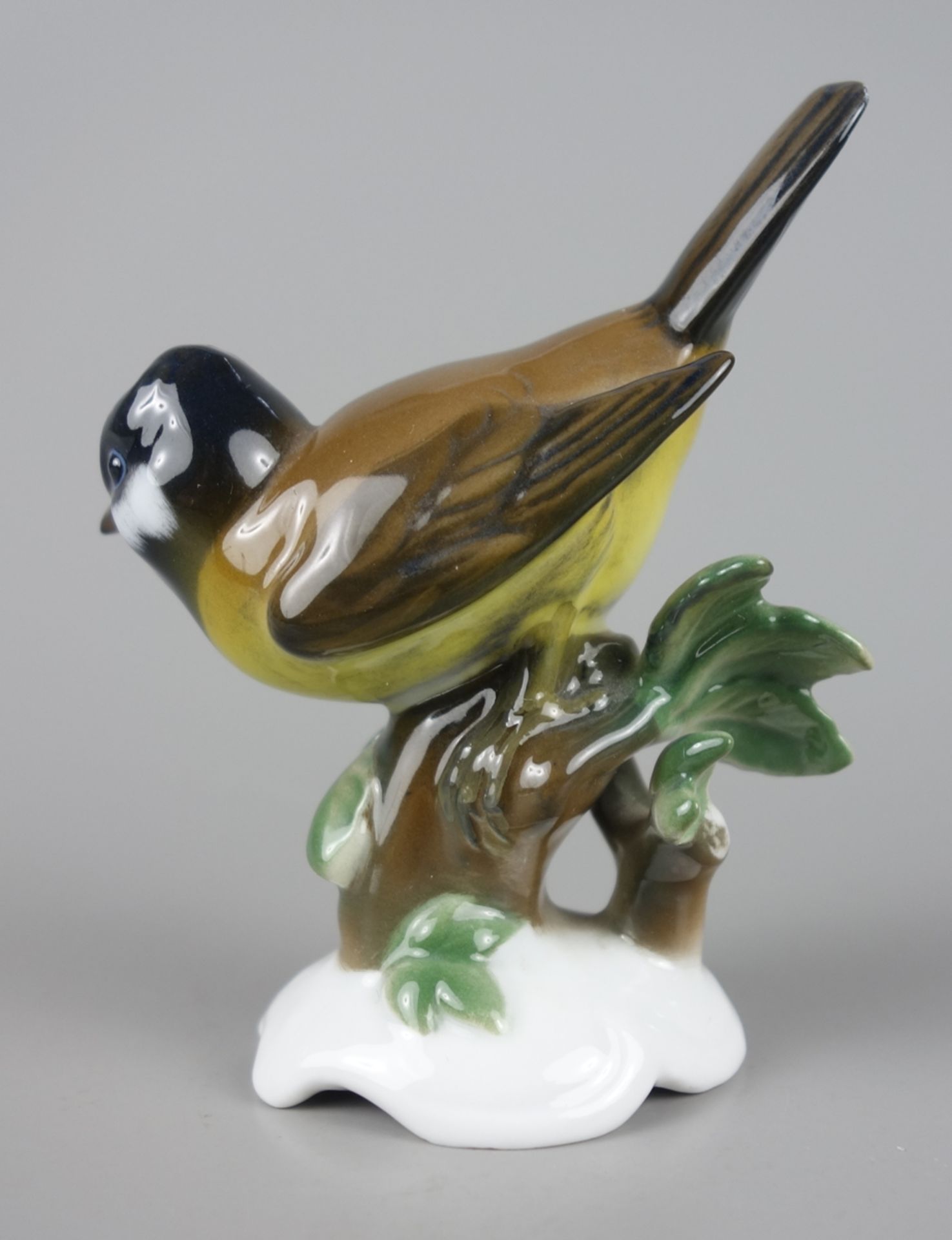 Blue tit on branch with leaves, Hugo Meisel for Rosenthal, 1930s / 1940s - Image 2 of 4
