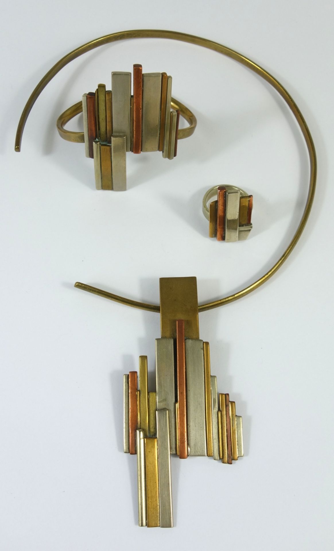 Designer- Schmuck-Set aus unterschiedlichen Metallen