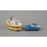 2 Miniaturen: Badepuppe und Auto